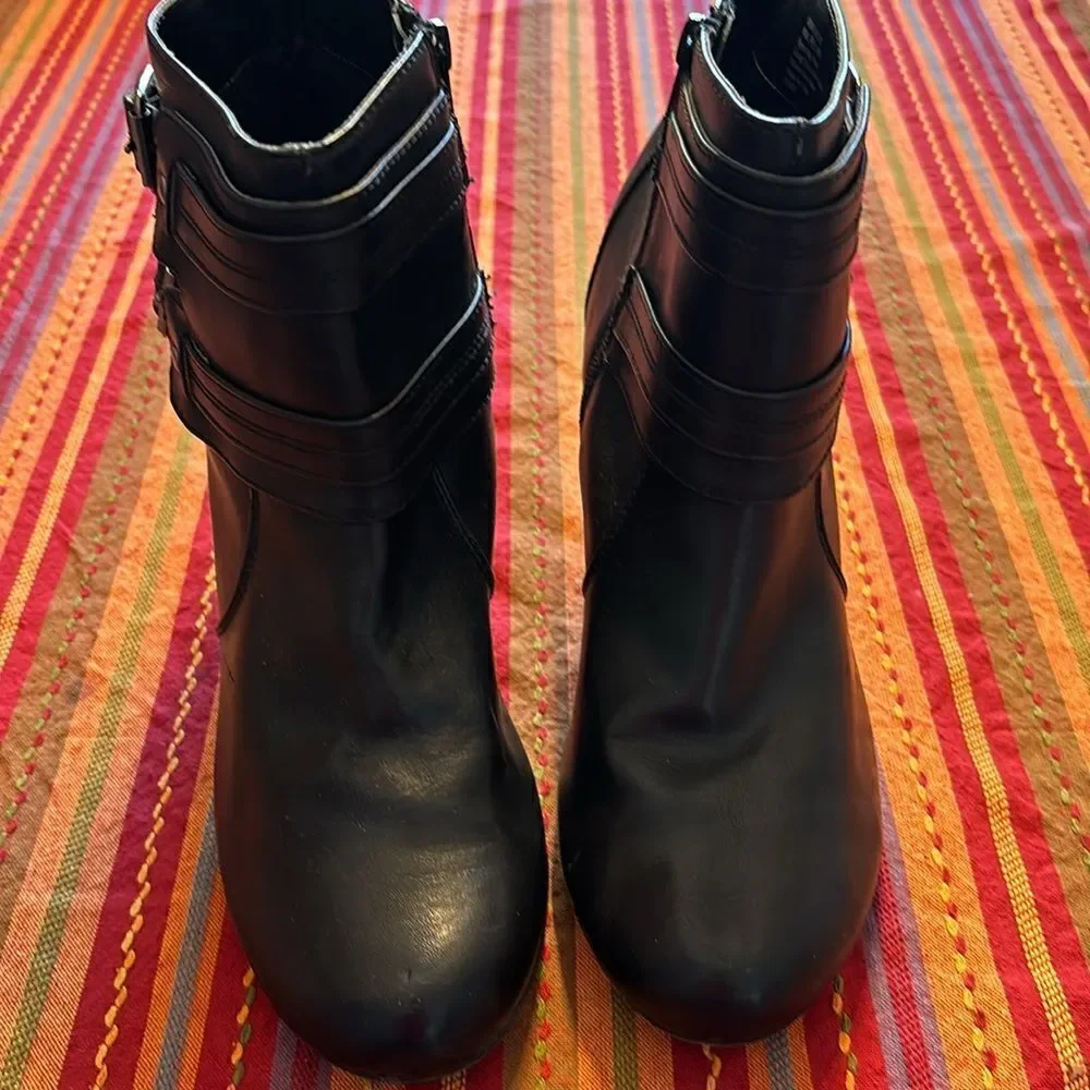 Reaction Kenneth Cole 3” heel